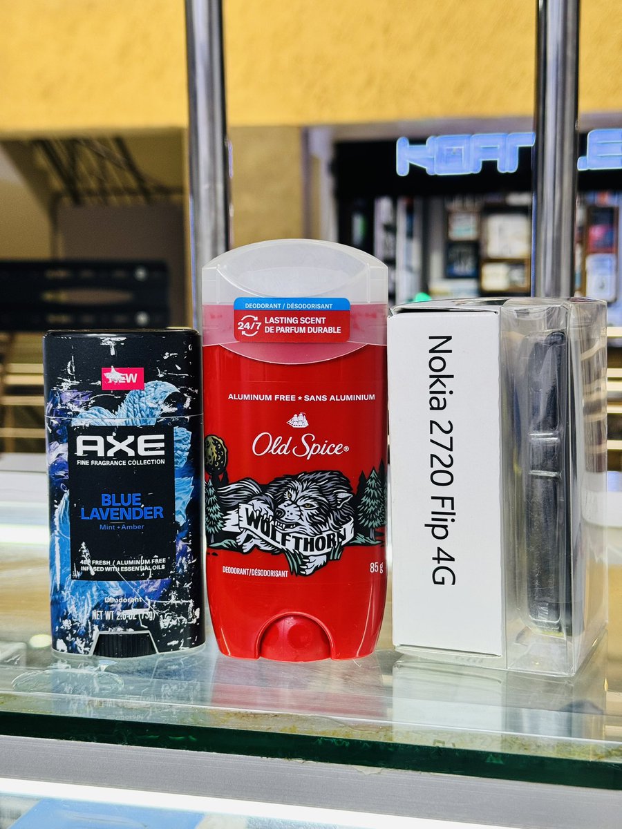 AmRoggoz's tweet image. Off to Kisumu Dala 😮‍💨

Nokia 2720 Flip Ksh 3200
Old Spice Wolfthorn Deo Ksh 1700
Axe Blue Lavender Deo Ksh 1600

#KomeshaJasho | #TechIt