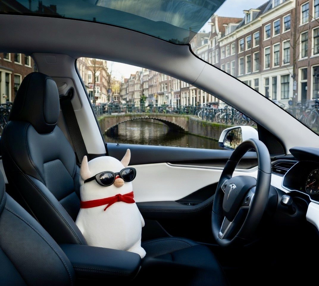 Devilish Dapper Penguin 😈😎🐧

First (supervised) FSD approval in Europe! 

Congratulations to the Tesla team and Elon Musk. 🌷🍾🥂

$SOL $TESLA $PUMP $DDP