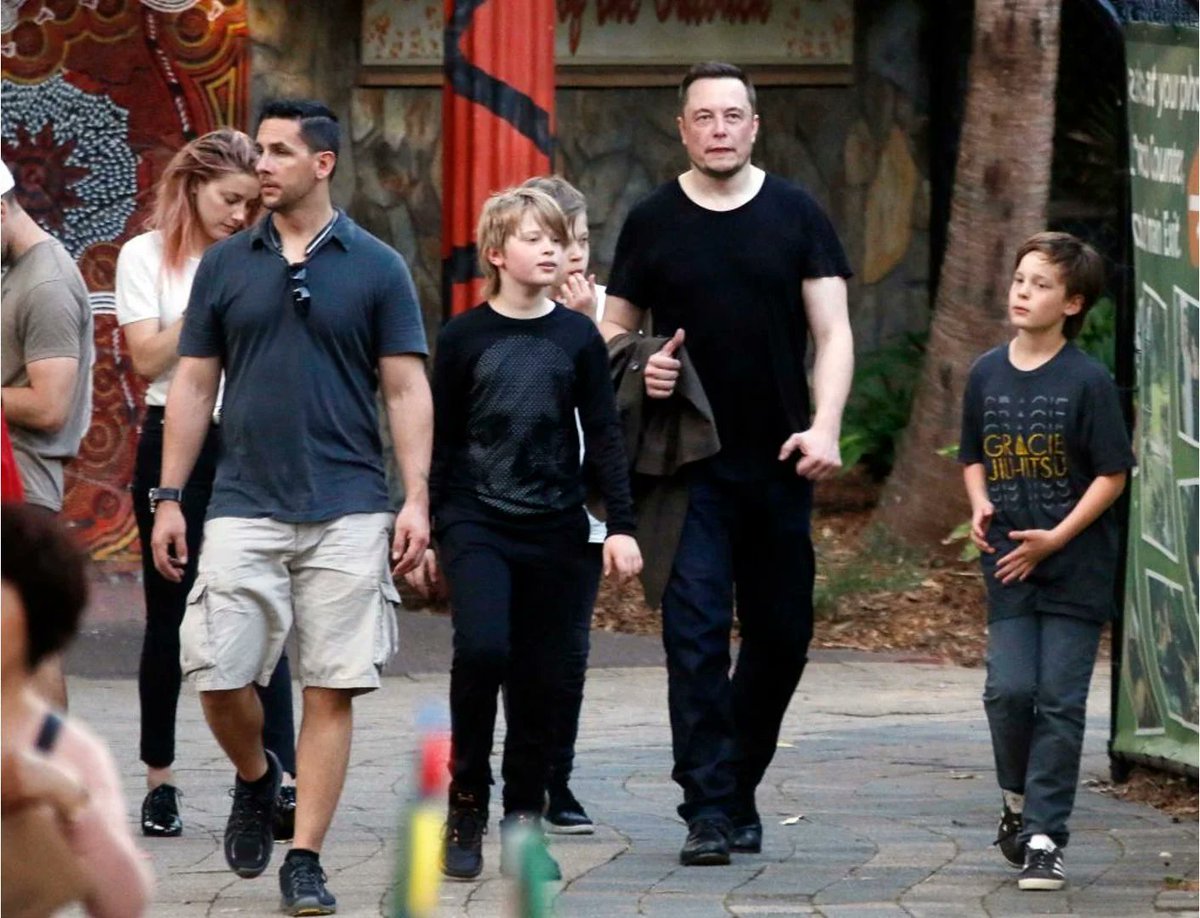 Shaun23042602's tweet image. elons teacher says elon was retarded #shorts #mindset #hardwork #elonmus... youtube.com/shorts/oAICDAo… via @YouTube