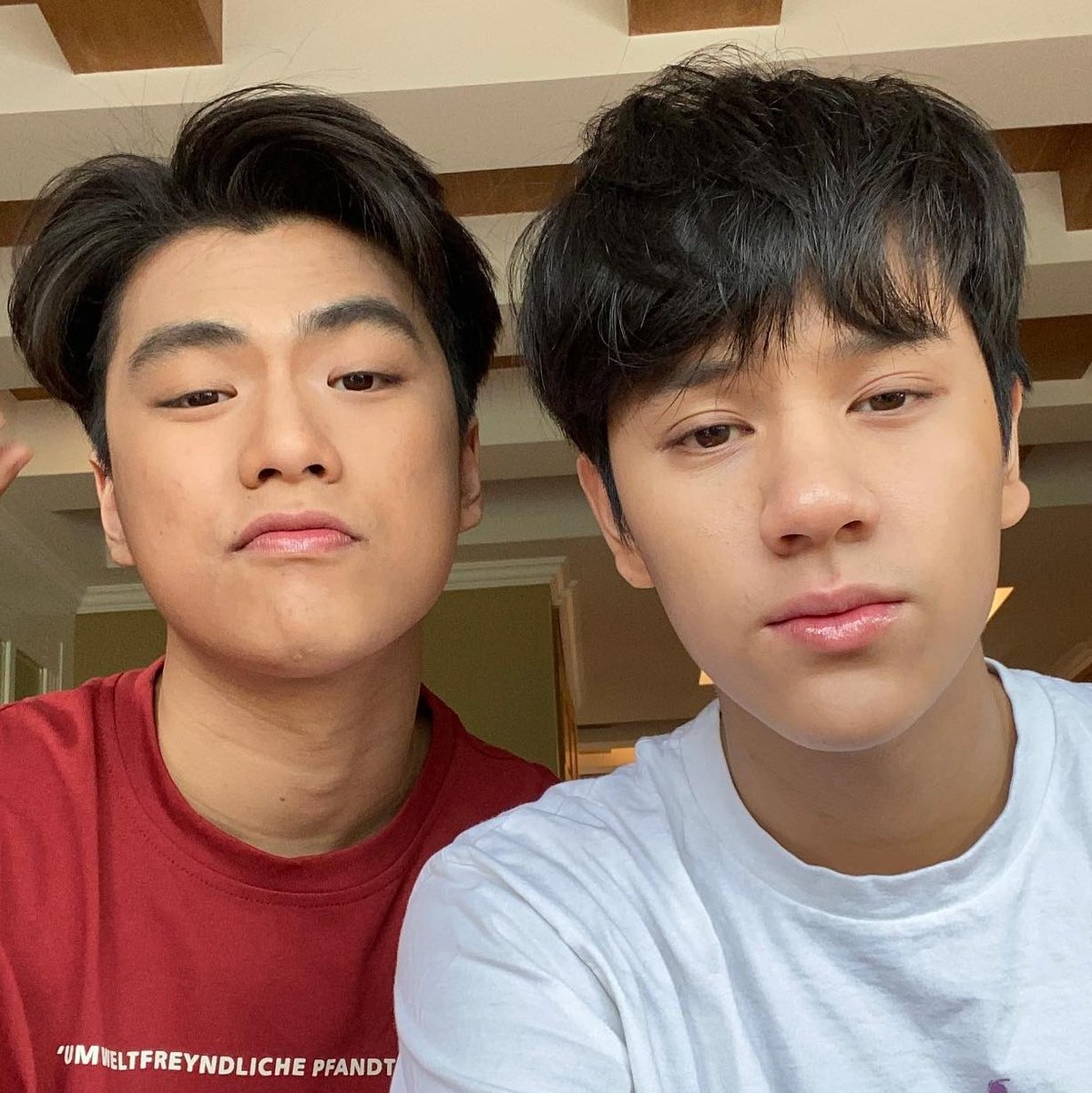 ohmchitts's tweet image. Look at them . Adorable

#OhmNanon #โอมนนน   
#ohmpawat #mynameisnanon