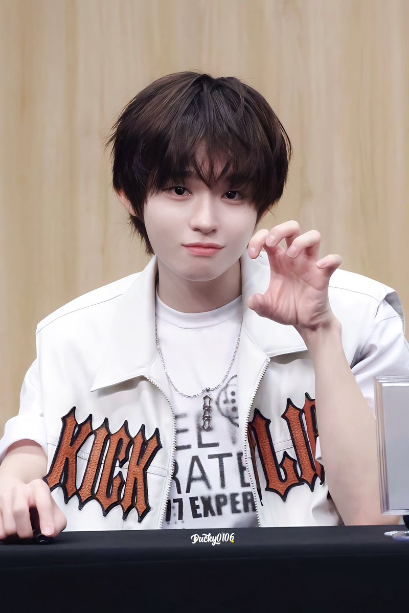 Ducky0106 tweet media