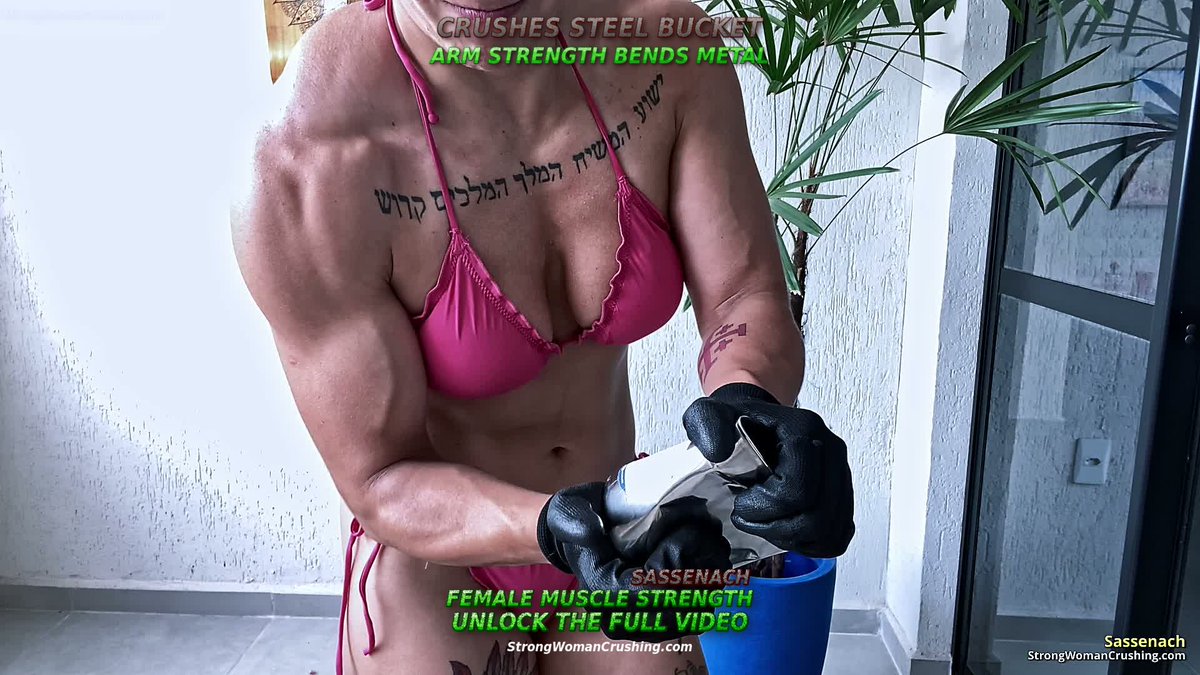 StrongWomanCrushing.com tweet media