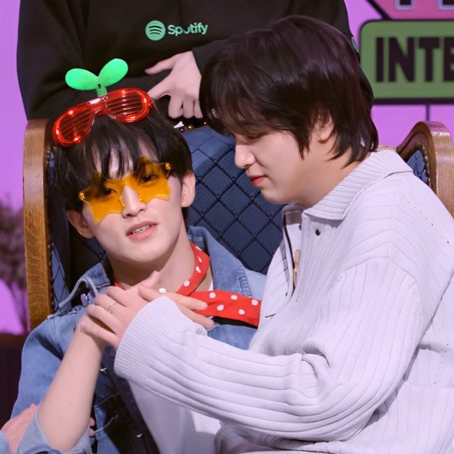 𝔫𝔦𝔫𝔦 🧸🖤 ⋆˙⟡ new fic ⚔️🌷👑 kinda ia tweet media