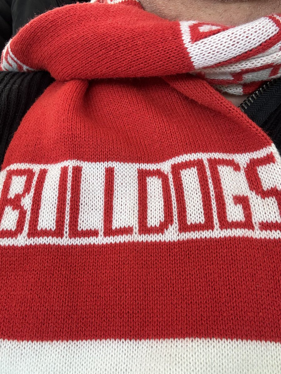 Repping the @sffcbulldogs scarf at Gather Round. Many people confused. #BobOnTour