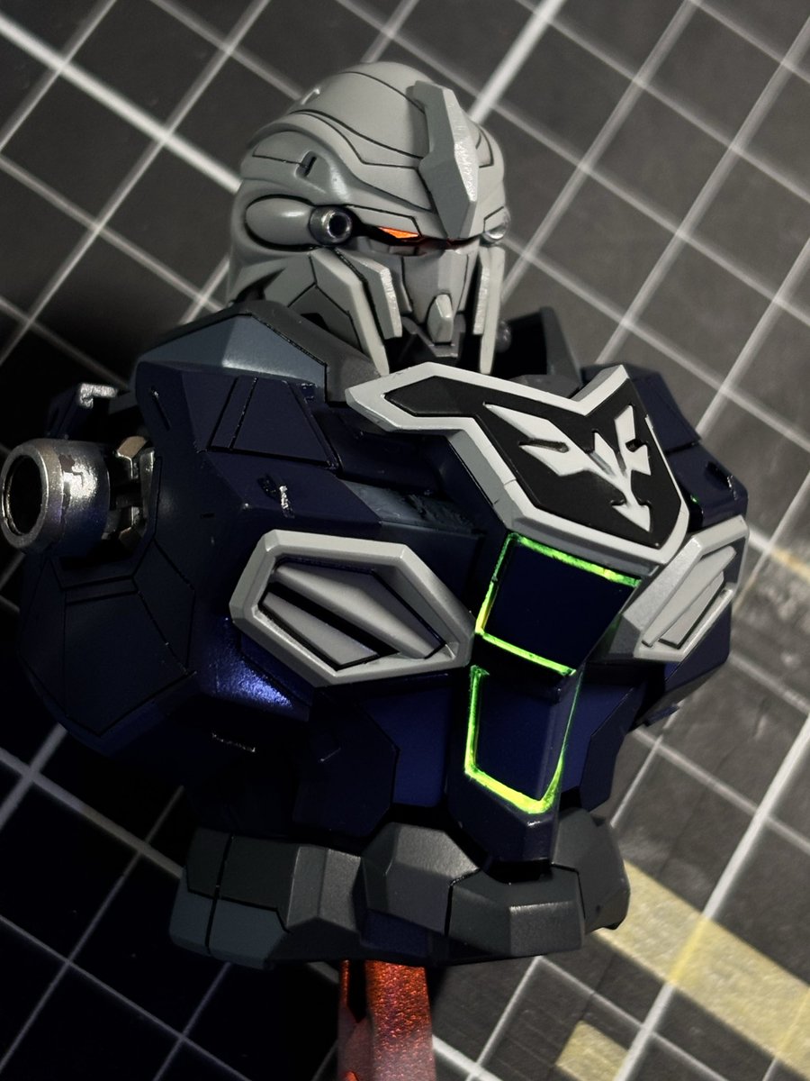 引きずり出して、すり潰してやる！