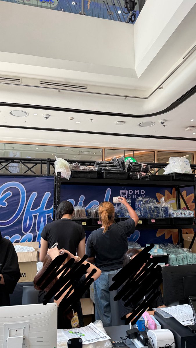 No No No tweet media