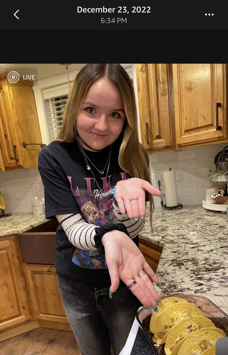 B •60• ੈ✧̣̇˳·˖✶ tweet media