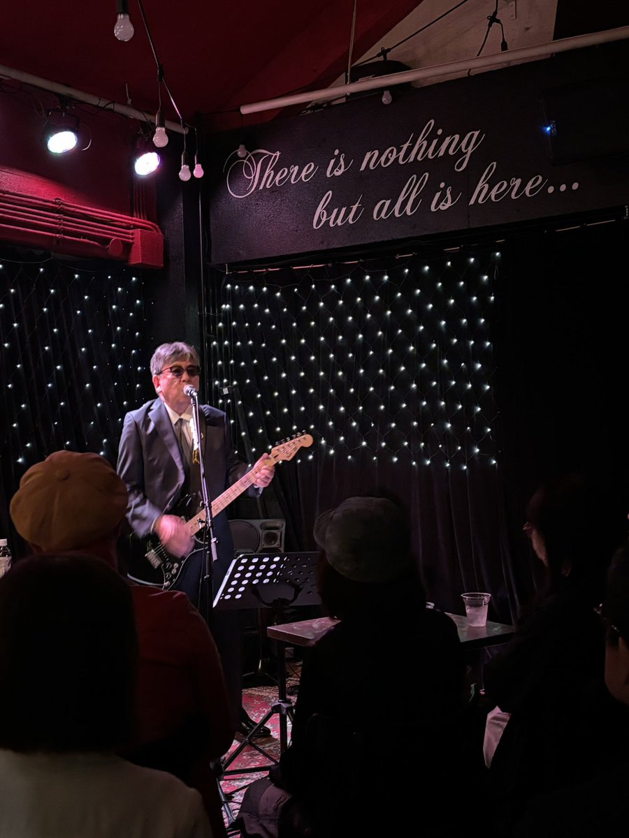 ShokoRosie's tweet photo. The Art Of Noise

大江さん曰く「騒音の芸術」

新曲でスタートして、ラストのOne More A Kiss まで、大江ワールド堪能✨✨✨

#大江慎也 
#ルースターズ
#bassic https://t.co/6YTEs4Rw3v