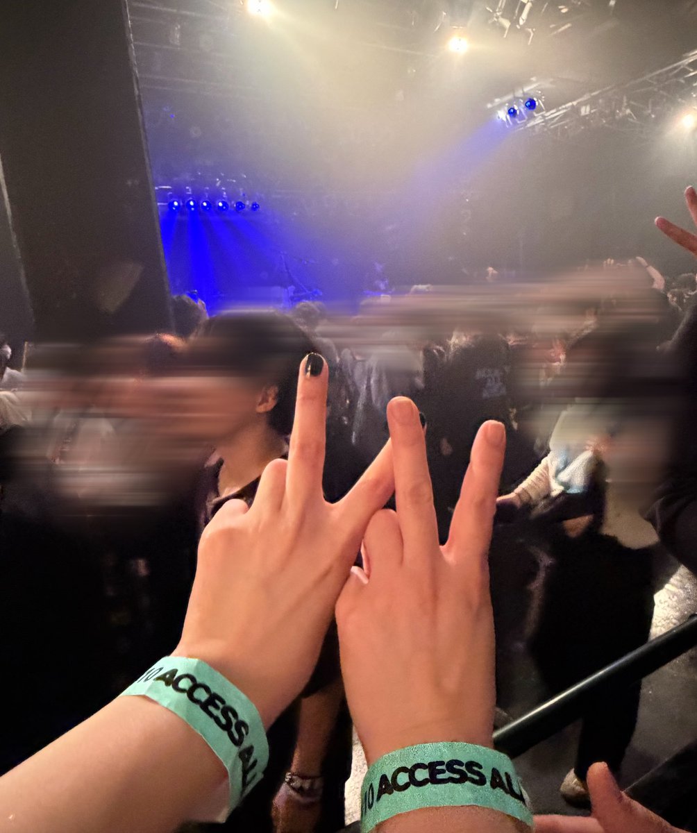 s245pb's tweet photo. FCツアー初日行けて良かった〜
FC会員しかいないからレアな曲たちばかりで、
本当に最高すぎたし楽しかった、、、😭

#Alexandros
#AAATOUR https://t.co/fHAyjA2ylg