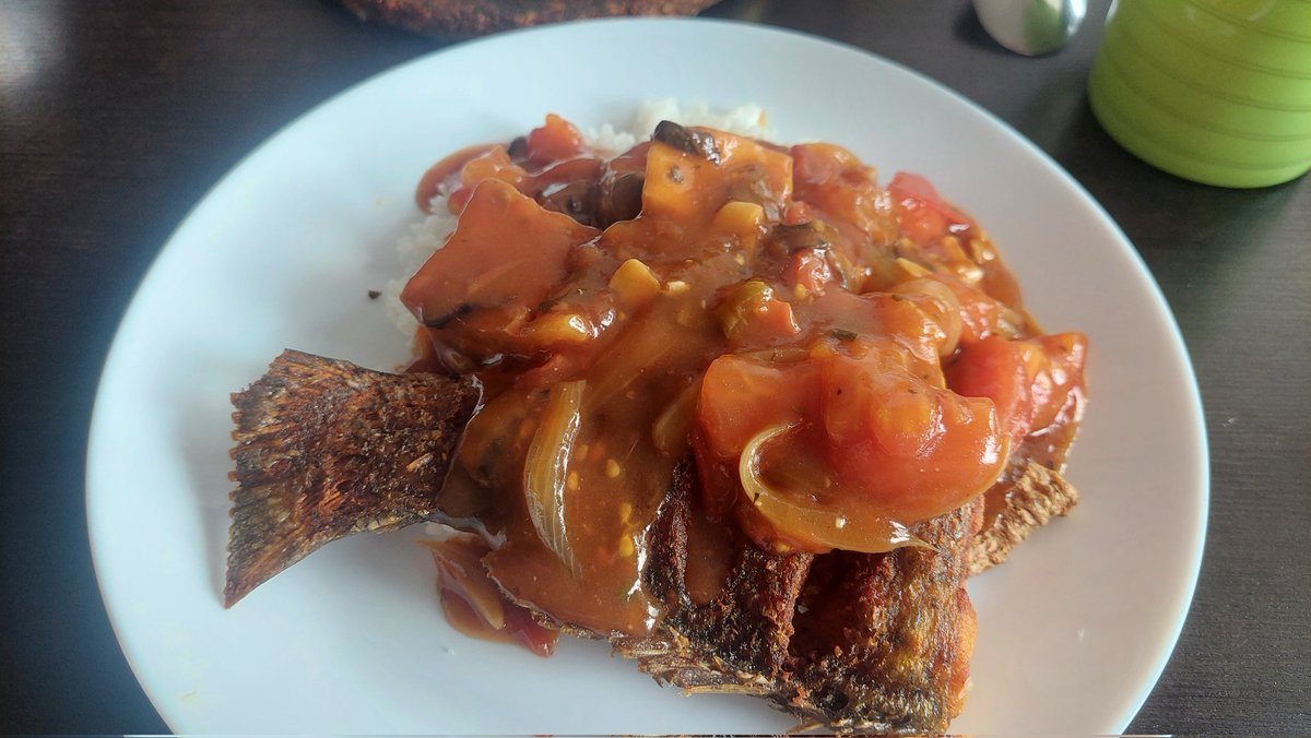 KoffieBear's tweet image. 04.11.2026 - Sweet and Sour Snapper Fish for today's lunch 😄

#fish #happiness #delicious #cooking #daily