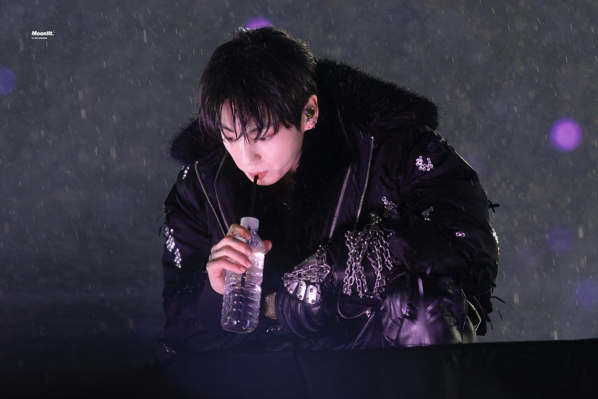 𝙈𝙤𝙤𝙣𝙡𝙞𝙩ˊ˗ tweet media