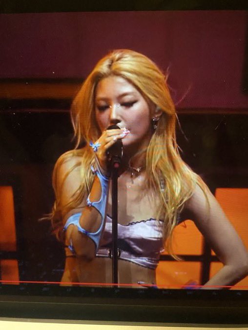 yoonchaecrmbs's tweet photo. Oh blonde was made for her atp https://t.co/lJgvOqqoB5