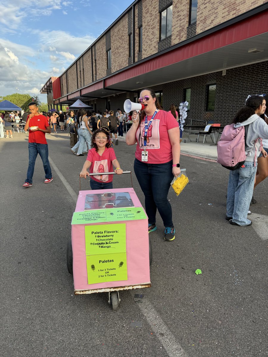 zachrymathteam's tweet photo. Sold out!!! Thank you for coming out and supporting the Math Department at @NISDZachry Taste of Zachry! Perfect start to the Fiesta season!! https://t.co/wp1xka2QoC