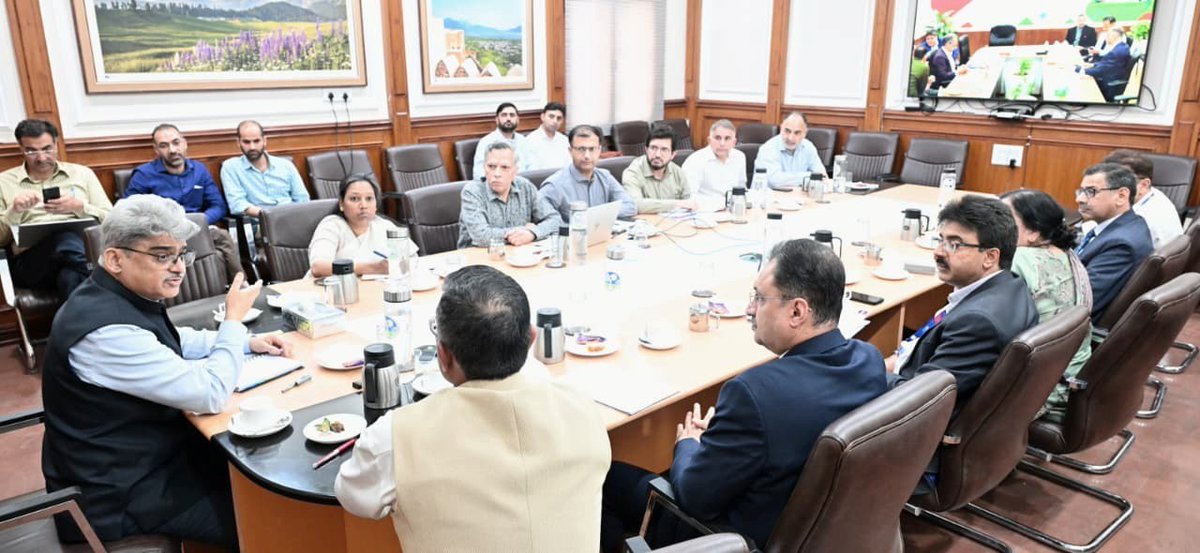 RisingKashmir's tweet image. #ADV rollout to streamline services, ensure transparency in #JK

@OfficeOfLGJandK @diprjk

risingkashmir.com/news/ADV%20rol…