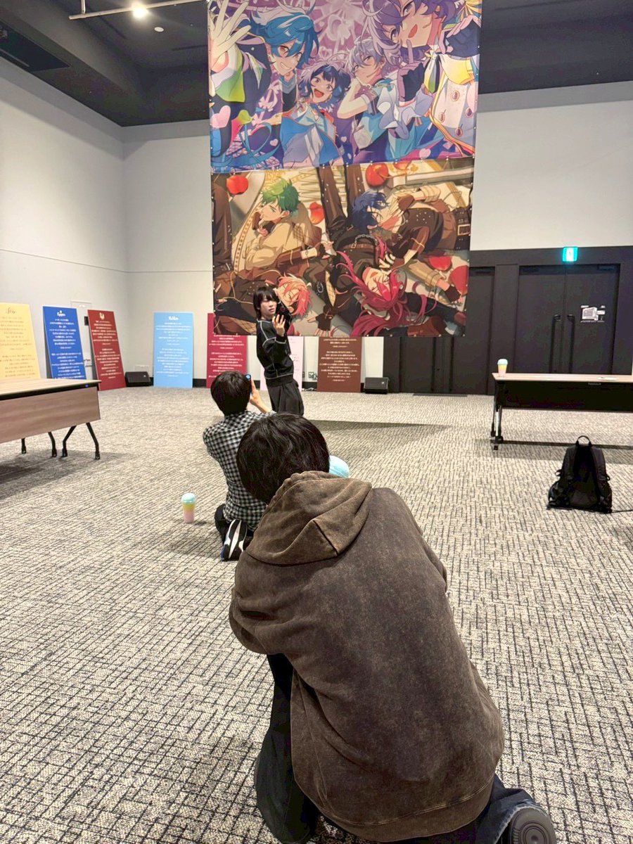 てるち
↓
てるちを撮るしゅうくん
↓
てるちを撮るしゅうくんを撮るオレ
↓
てるちを撮るしゅうくんを撮るオレを撮る米内さん