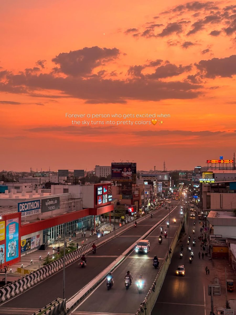 TheSalemNew's tweet image. Salem sunsets just hit different 🧡🔥

📸 salemuntold (IG) 
#Salem #SalemLights #Clicks📸