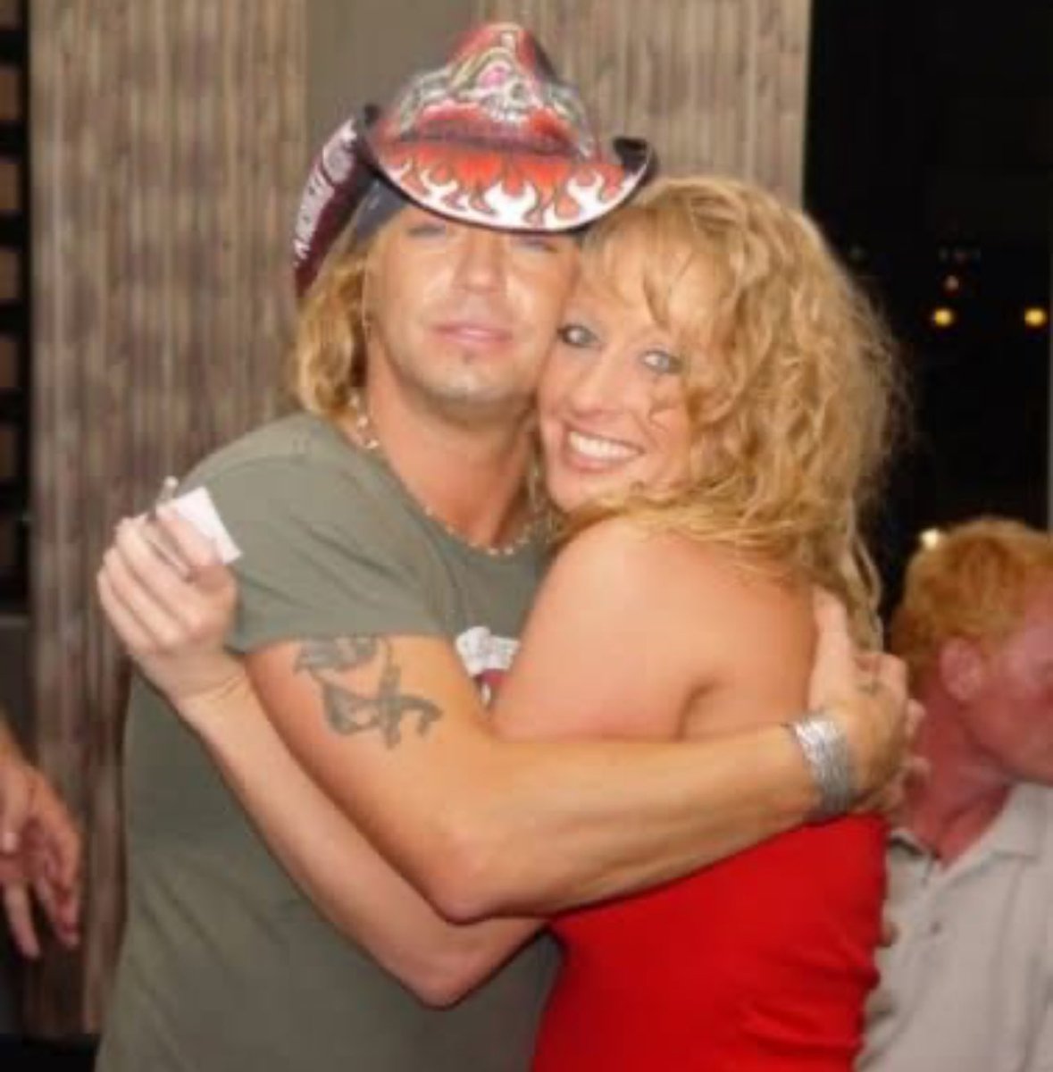 Teepee105's tweet photo. @bluesamk @krassenstein I was “INTRODUCED” to Bret Michaels in 2005. He and Kristi had a new baby in tow (not pictured 🤣) at the time, but I don’t KNOW Bret Michaels. No scandal. Just a photo op. I met Oprah too in 1989, but that’s not share-worthy…Stop with your bullshit. 🙄 https://t.co/ZtEJVEbxeZ