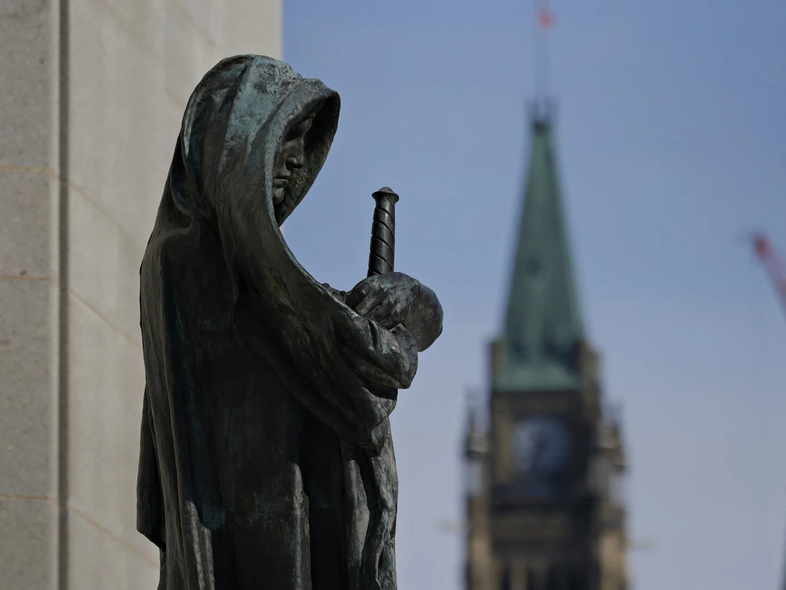 FightPoliceTO's tweet image. This is an accessible (Free) article about the Supreme Court's ruling allowing police to enter your property without a warrant to investigate a crime.      

 #CANPoli #TOPoli #ONPoli

msn.com/en-ca/news/can…