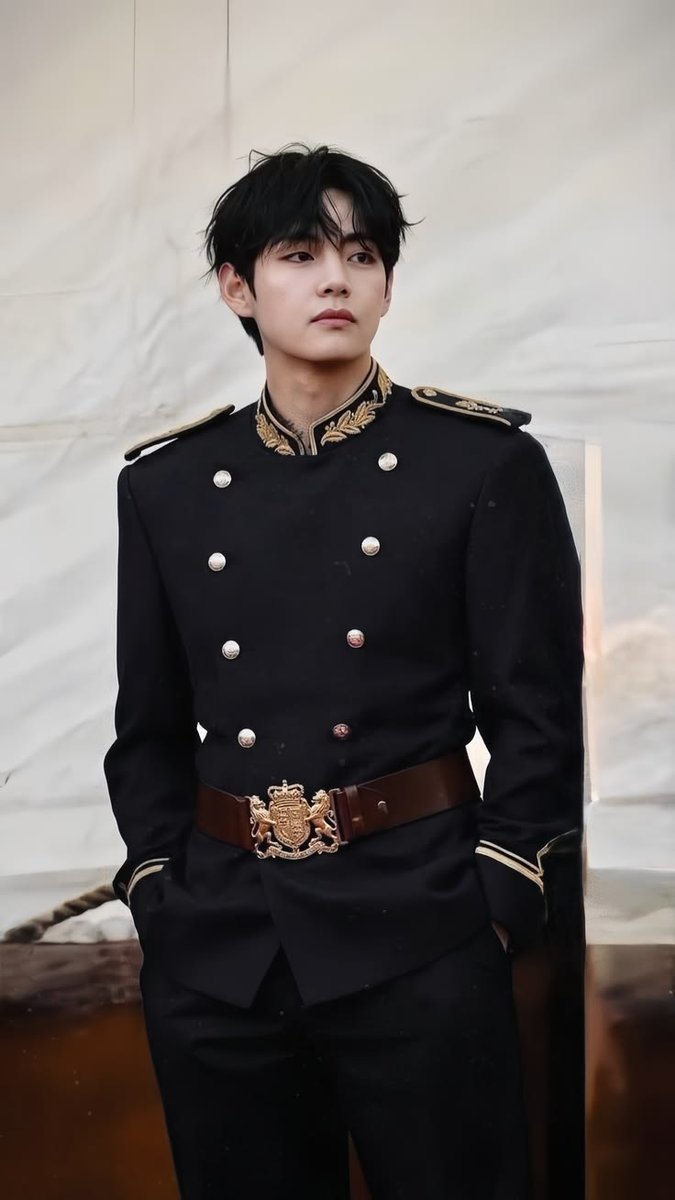 𝐕 𝐀𝐑𝐓 tweet media