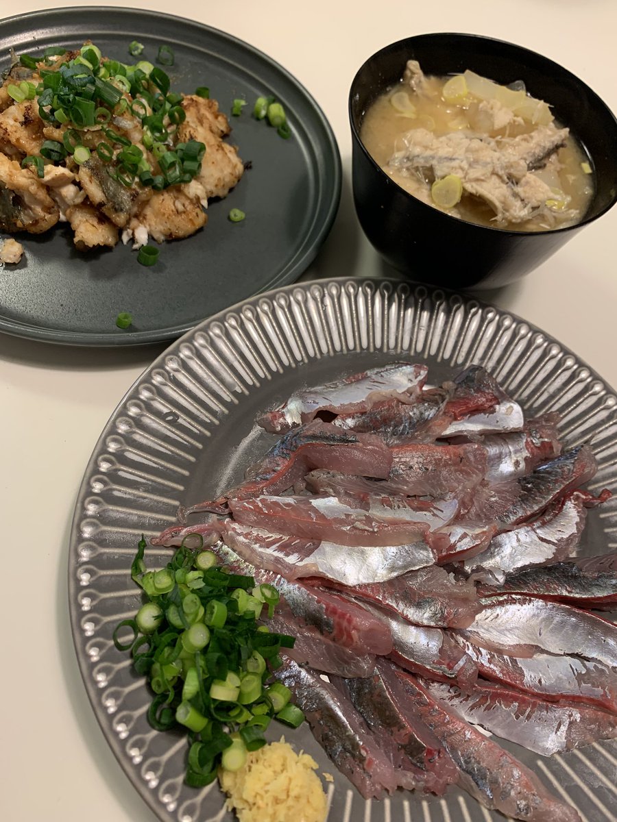 nu_saunner's tweet photo. そう言えばこの前友人から鯵をもらって捌いて料理したのだった

とりあえずポストしとこう

鯵は何にしても美味いね☀️ https://t.co/NBDU7lXtnW