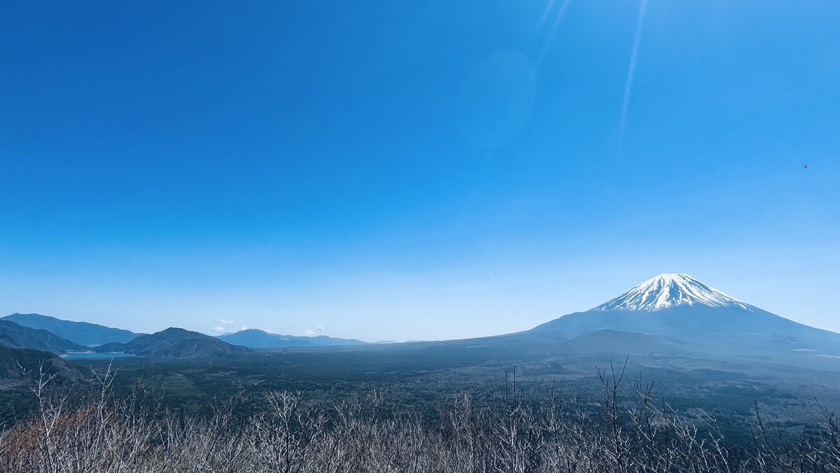 さんし tweet media