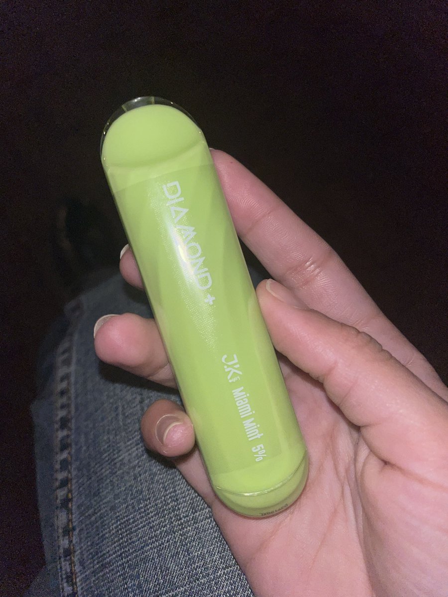 𝖆𝖓𝖎♱𝖆ᵉᵈ tweet media