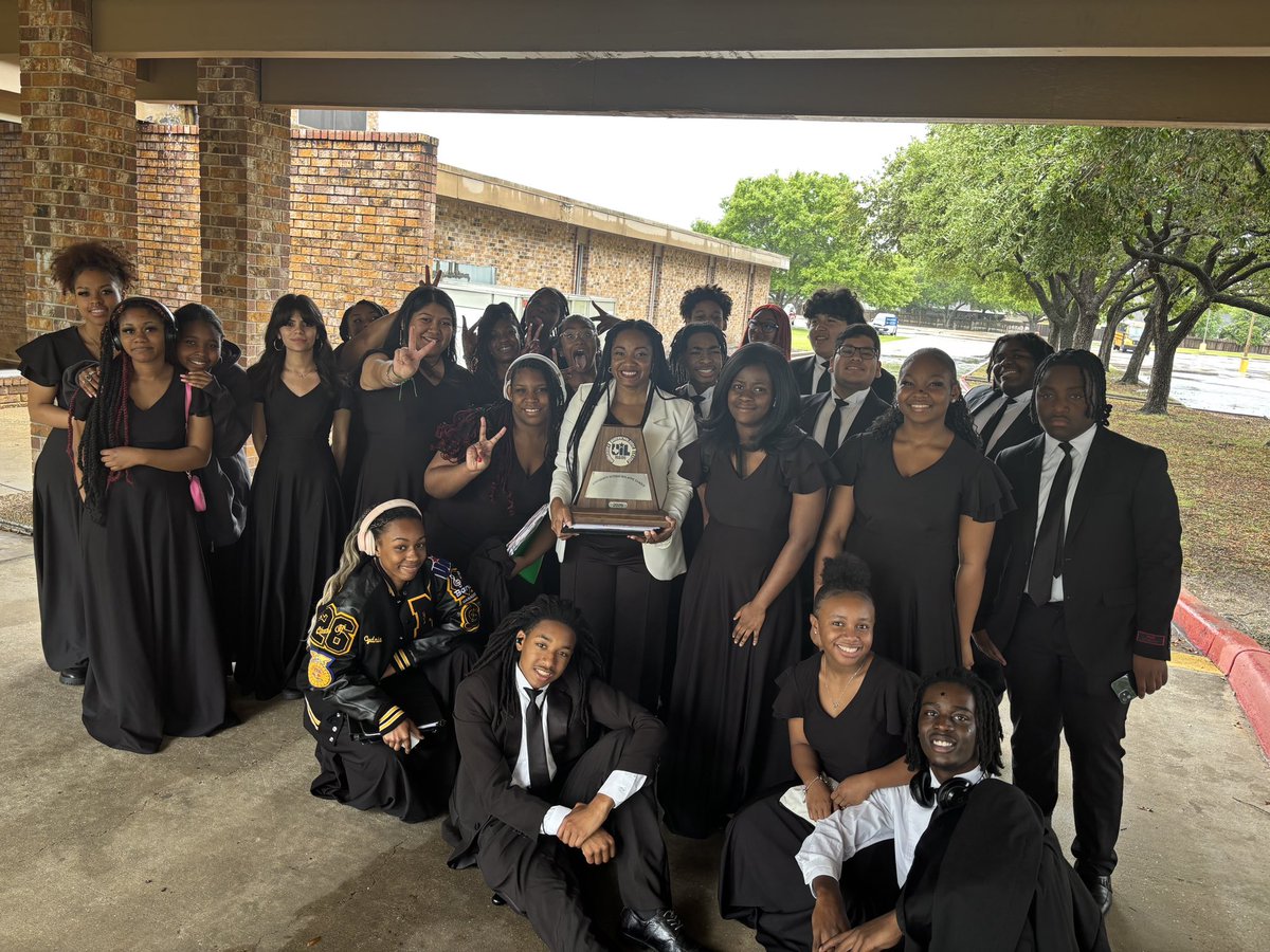 DrSanders9's tweet photo. It's a SWEEP๐๐พ๐๐พ Superior Ratings! Job well done Choir BuffsโจโจGreat job Ms. Garrett๐ค #buffpride๐๐ค https://t.co/a51aBGYH21