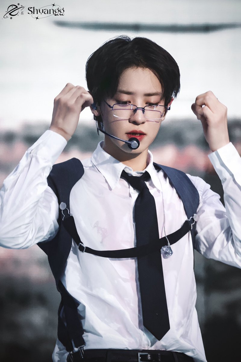 260410
#CHANYEOL #찬열 
#박찬열 #chanyeol