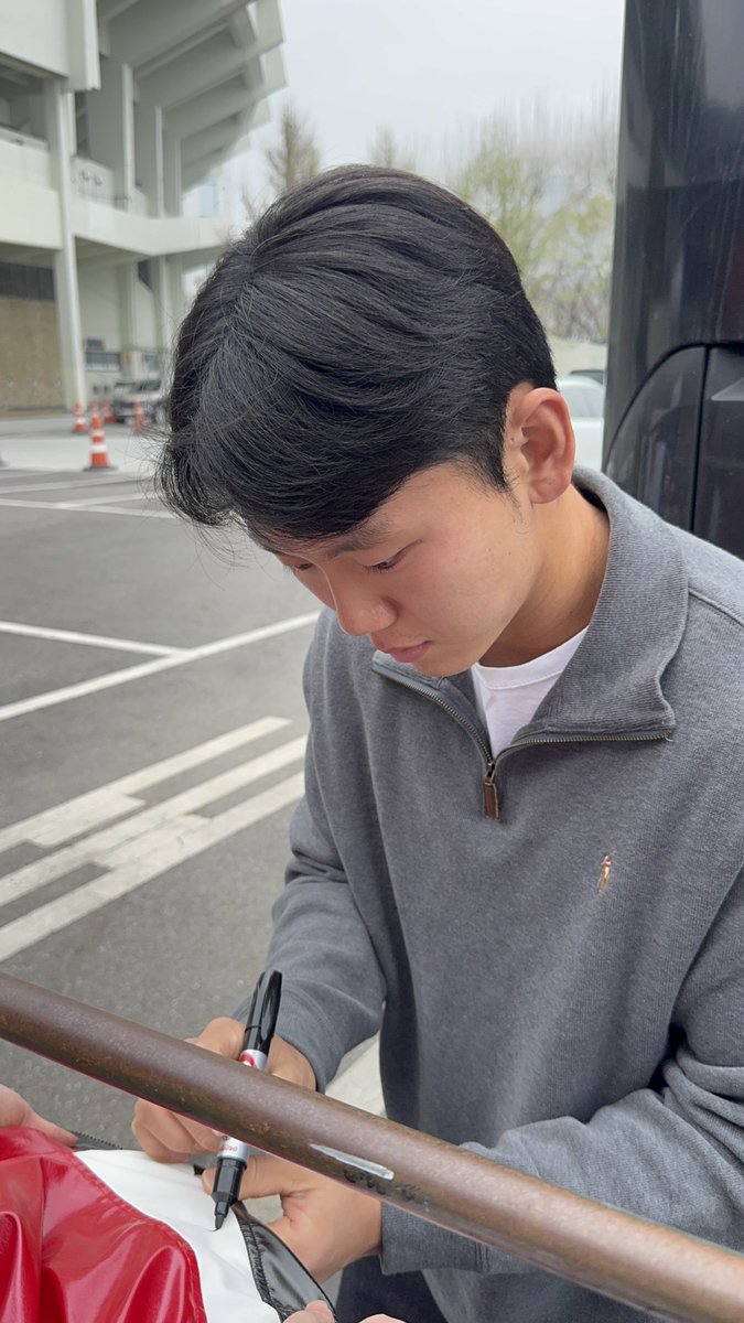 catcher63's tweet photo. 주허니 https://t.co/MYbuX5q6pr