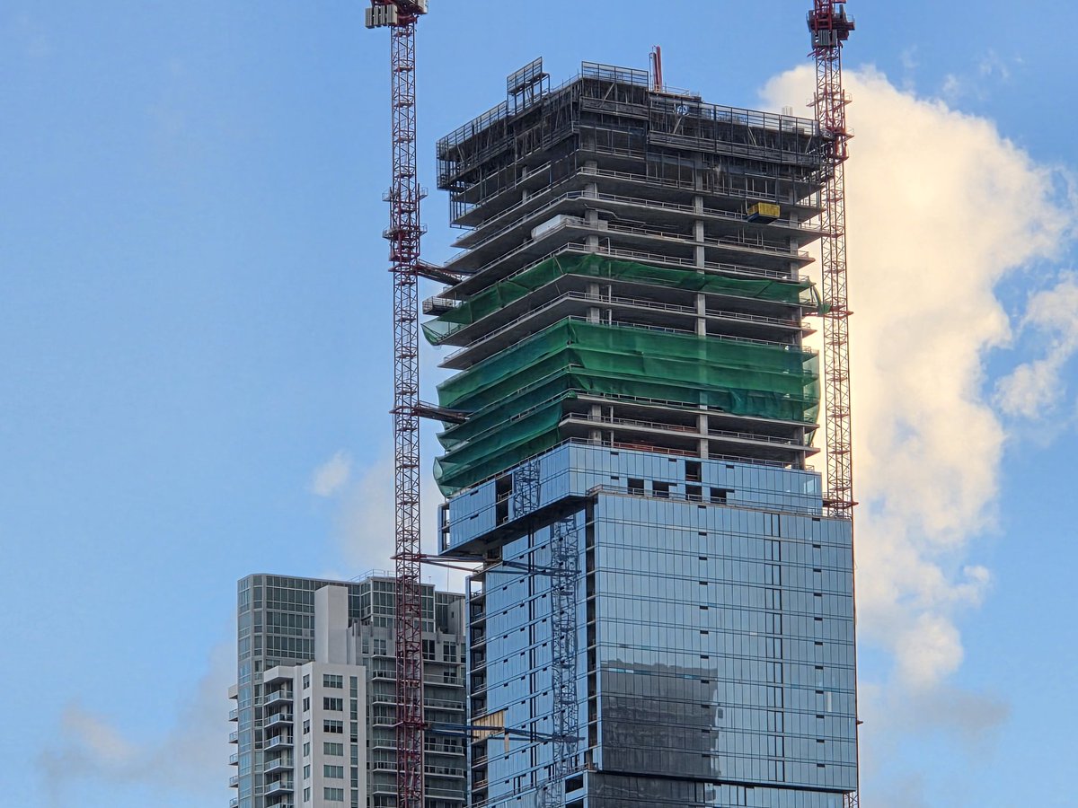 volvoshine's tweet image. Good to see the Waldorf Astoria picking up speed 🚀🚀
#Miami #RealEstate