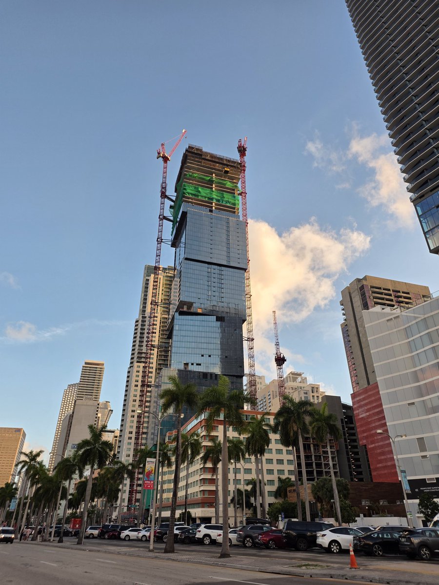 volvoshine's tweet image. Good to see the Waldorf Astoria picking up speed 🚀🚀
#Miami #RealEstate