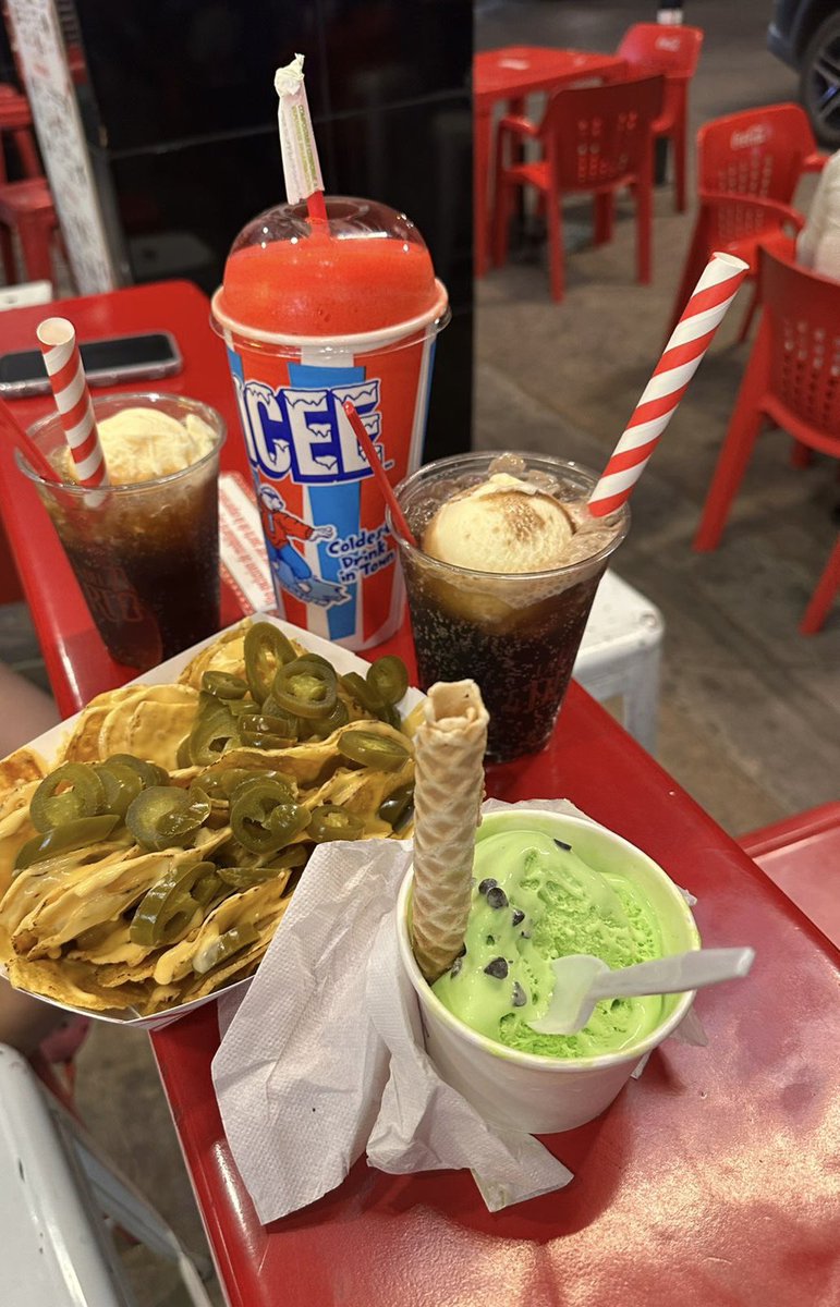 Tsidrochollows86 tweet media