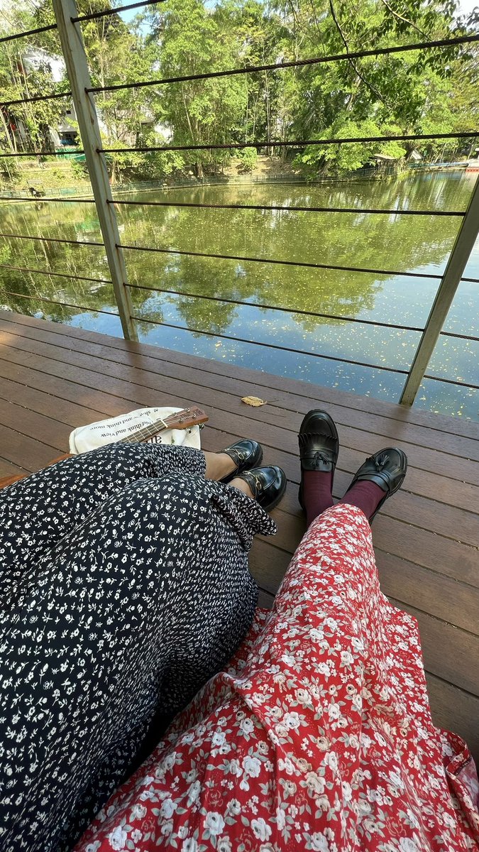 muumoonya's tweet photo. Missing those slow afternoons just sitting by the lakeside at Wisdom Park UGM. https://t.co/NuUDFV53JP