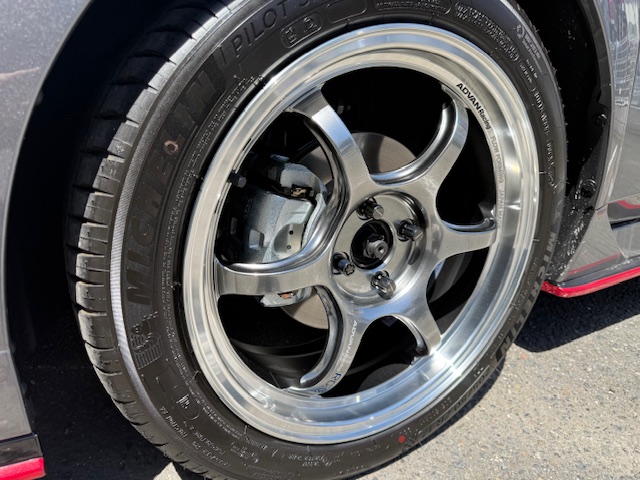 QVqWUr87QXWjrF7's tweet photo. ノートオーラNISMOに「ADVAN Racing RG-D2 17-7.0J」をお取り付けさせていただきました。カラーはマシニング＆ハイパーブラックを選んでいただきました。　ガンメタのボディにホイールが映えますね。ご購入ありがとうございました。
https://t.co/4QxdxT3ROX
#NOTE #AURA #NISMO #ADVANRacing #RGD2 https://t.co/iDNOZMwwhM