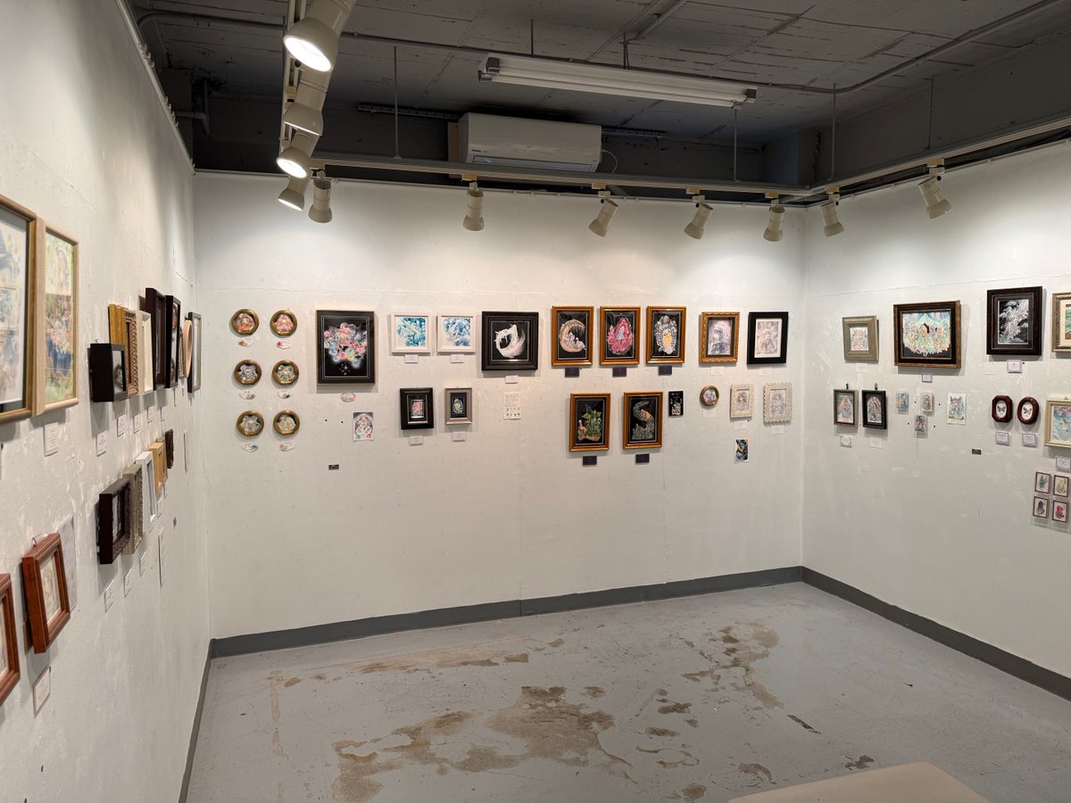 ARTs_LABo's tweet photo. ARTs*LABo 輝石 Exhibition 01｜ギャラリーCORSO [東京・神保町] にて開催     https://t.co/0tPL36Aqkv 

4/11 本日最終日です。気温は高そうですが爽やかな天気です。贅沢なキラメキ空間にぴったりな陽気になりました。19:00まで開場していますのでご都合の良い方は是非足をお運びください!　#ARTsLABo