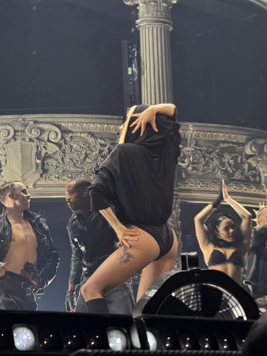 Info Lady Gaga tweet media