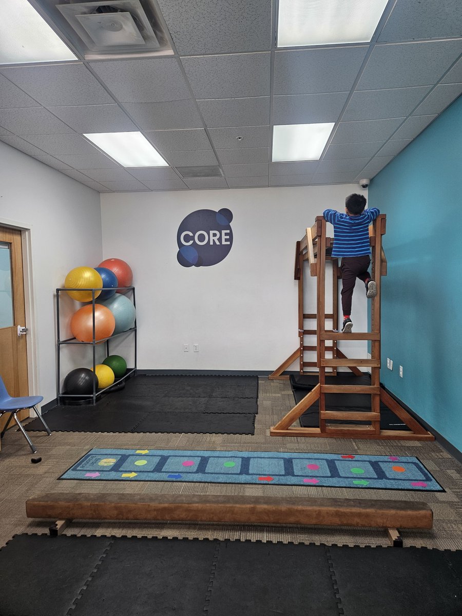 BrainBalanceSD's tweet photo. ✈️ Last month, our Regional Director, Amanda Lee, had the opportunity to visit our sister center in Columbus, Ohio. 👋 We’re grateful for the opportunity to learn from one another &amp; continue strengthening the impact of Brain Balance across communities. 💙 https://t.co/yosR1DEna1