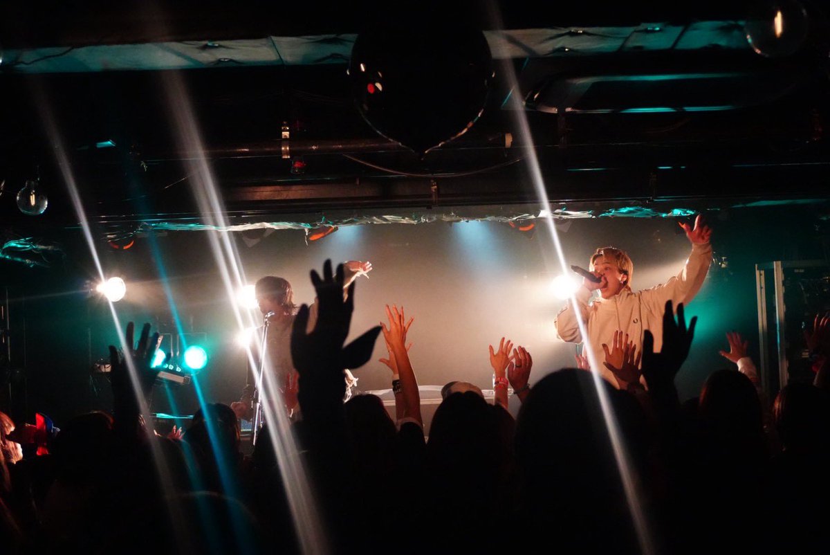 ayanatuhina's tweet image. 『Beautiful is Life 13』

 #The AGUL
ケンくんの目力凄かった✨
裕亮くんの優しい眼差し🩷
近すぎてビビった🤣

 #Wyxt.
この歌知ってるって思ったら
『呪術廻戦』のO.Pやったのね😊
綺麗な歌声が素敵やった✨

 #AARON
フロアの雰囲気すごく良かった✨
歌声も歌詞もめっちゃ良かった
MC大爆笑ꉂ🤣𐤔