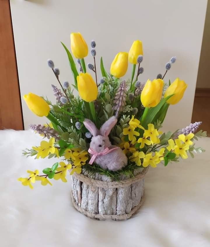 JosetteJ1's tweet image. Bouquet jaune, 
sourire de #Printemps 🔆 #Ligue_des_optimistes