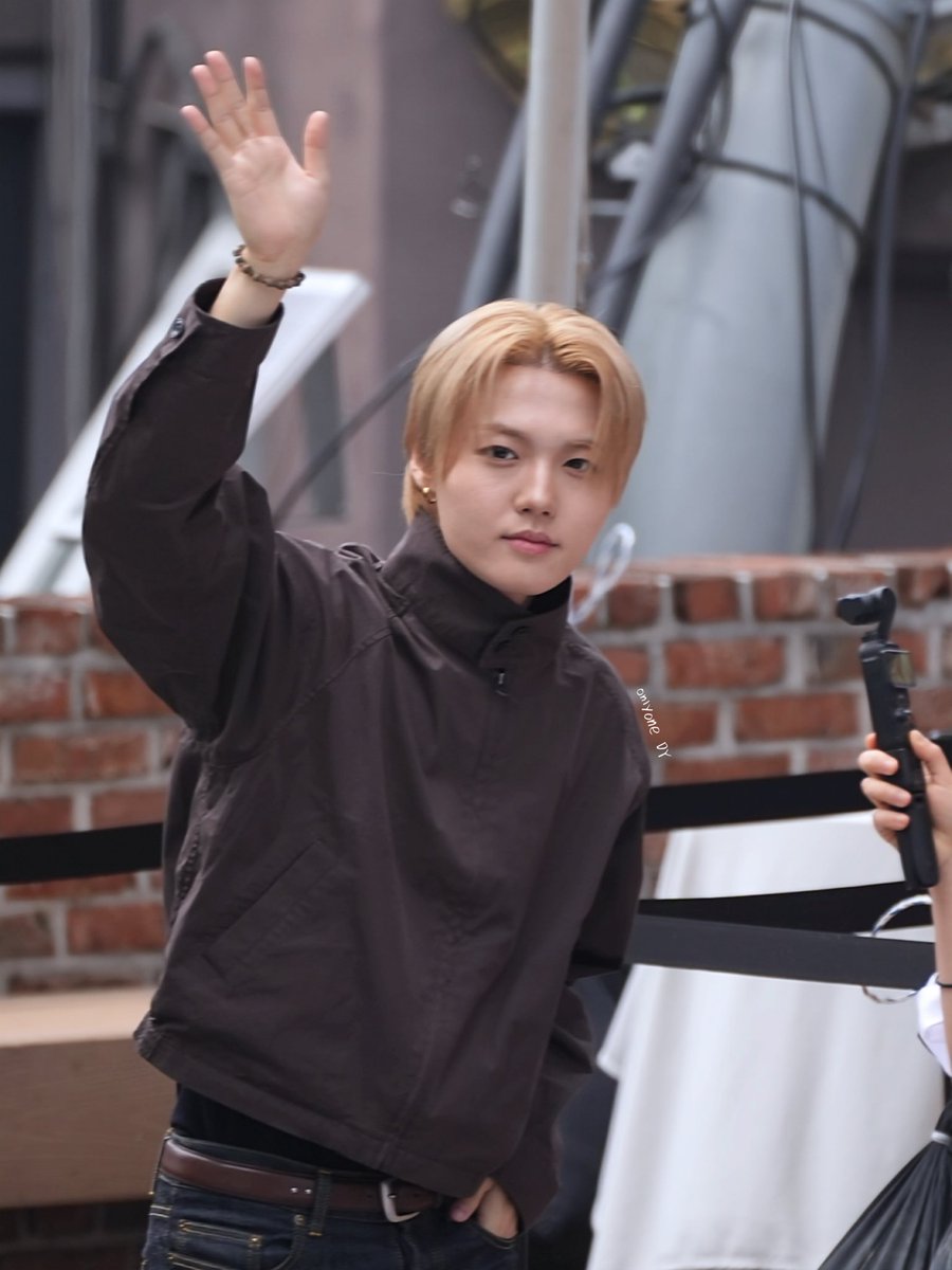 onlyone DY tweet media