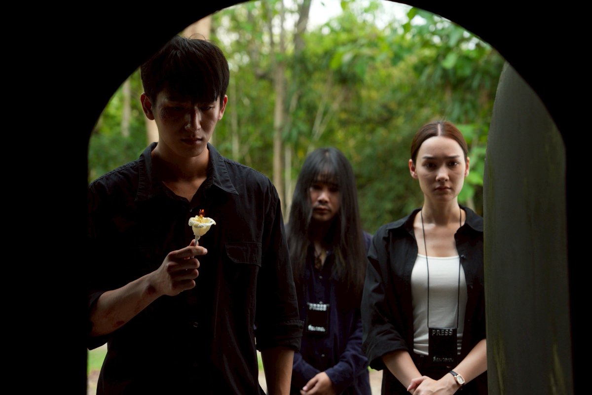หลอนรับสงกรานต์! “ตาโขน The Cursed Mask” ทุบสถิติหนังม้ามืดแห่งปี เตรียมกระชากหน้ากากความกลัวลงจอ NETFLIX 16 เมษายนนี้

#ตาโขน #TaKhon #TaKhonTheCursedMask

อ่านข่าวเพิ่มเติม
📍 m.facebook.com/story.php?stor…

ร่วมพิสูจน์อาถรรพ์ภายใต้หน้ากาก