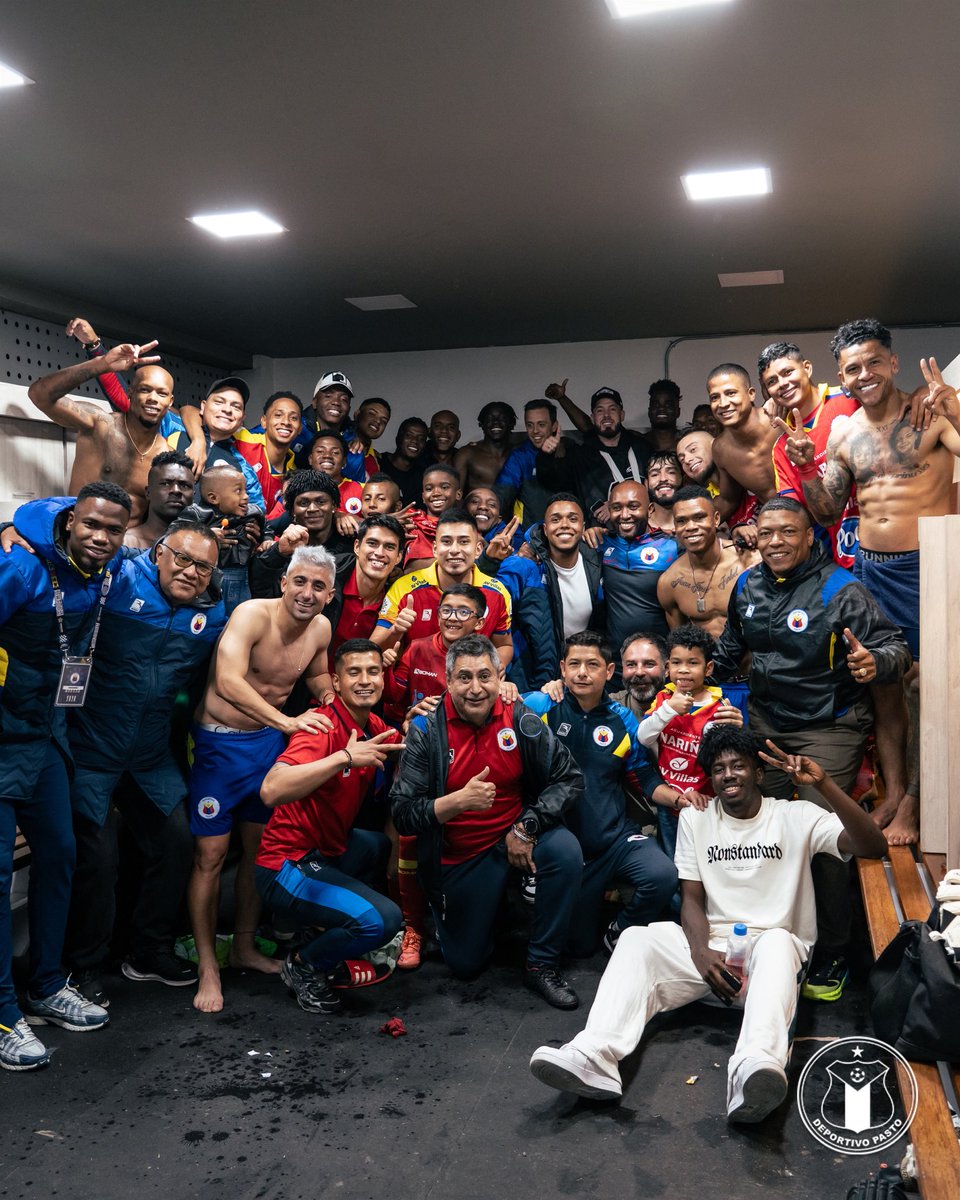 DeporPasto's tweet photo. El equipo de Risueño tiene corazón     ❤️💙💛 https://t.co/twt2OCJyYf