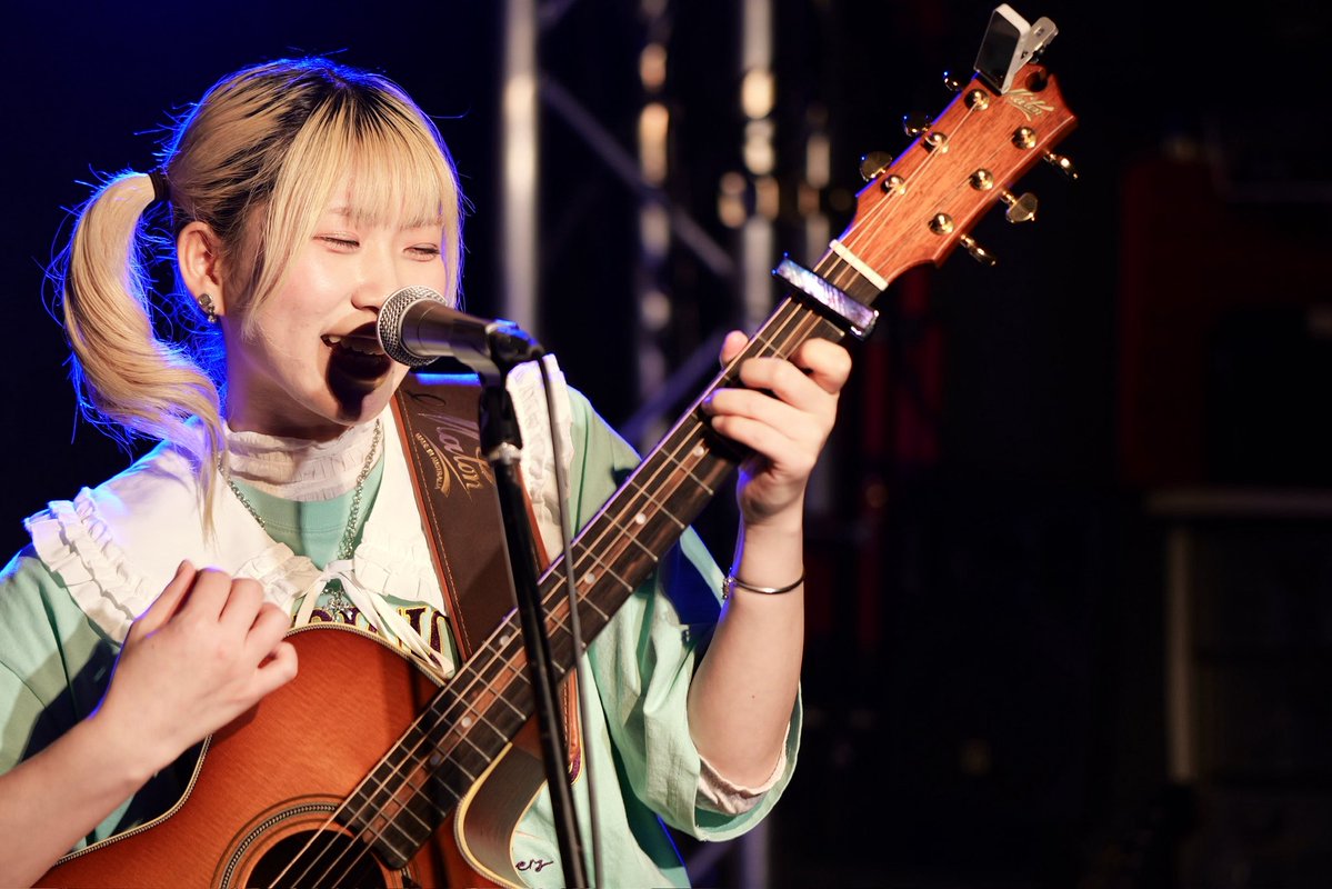 ななは tweet media