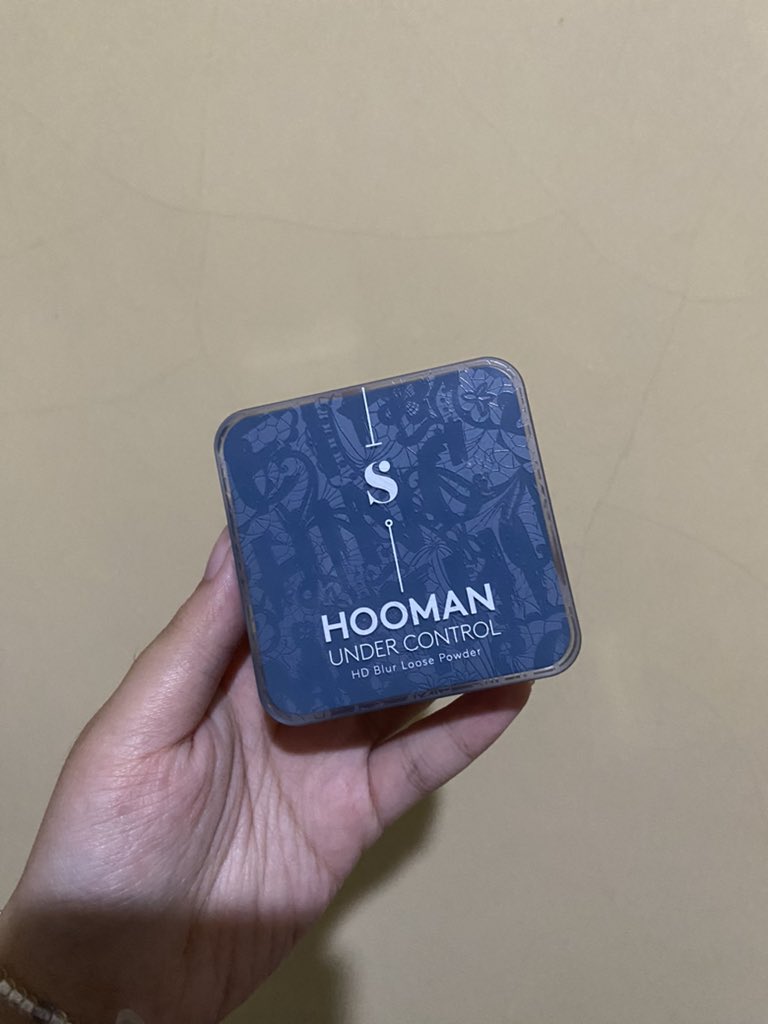 delsambis's tweet photo. @unicefess Wts somethinc loose powder shade neutral baru 3x pake (puff nya juga udah aku pake yaa) 75k aja. https://t.co/xbLZSh8j4r