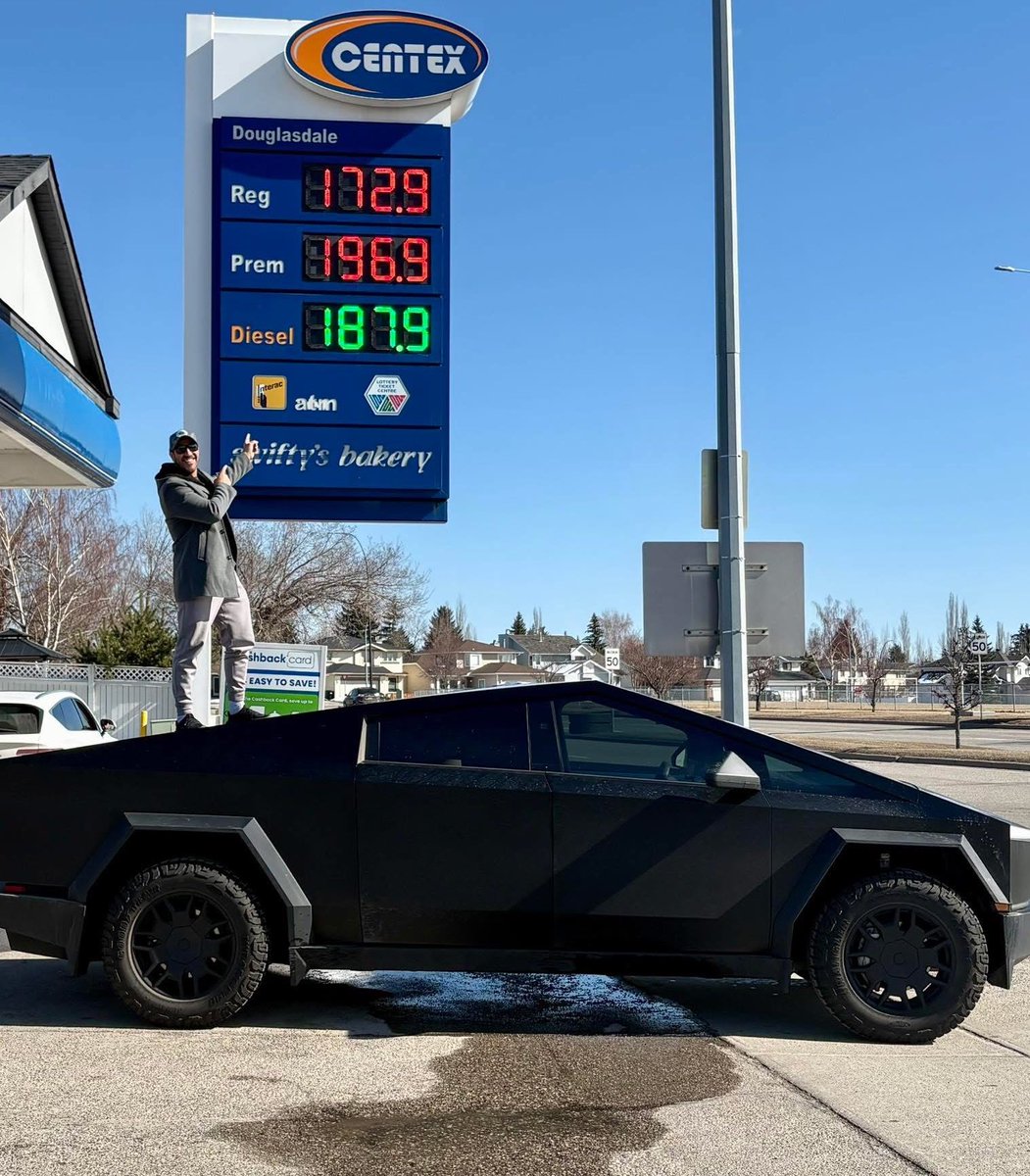 Eva McMillan ♥️ tweet media