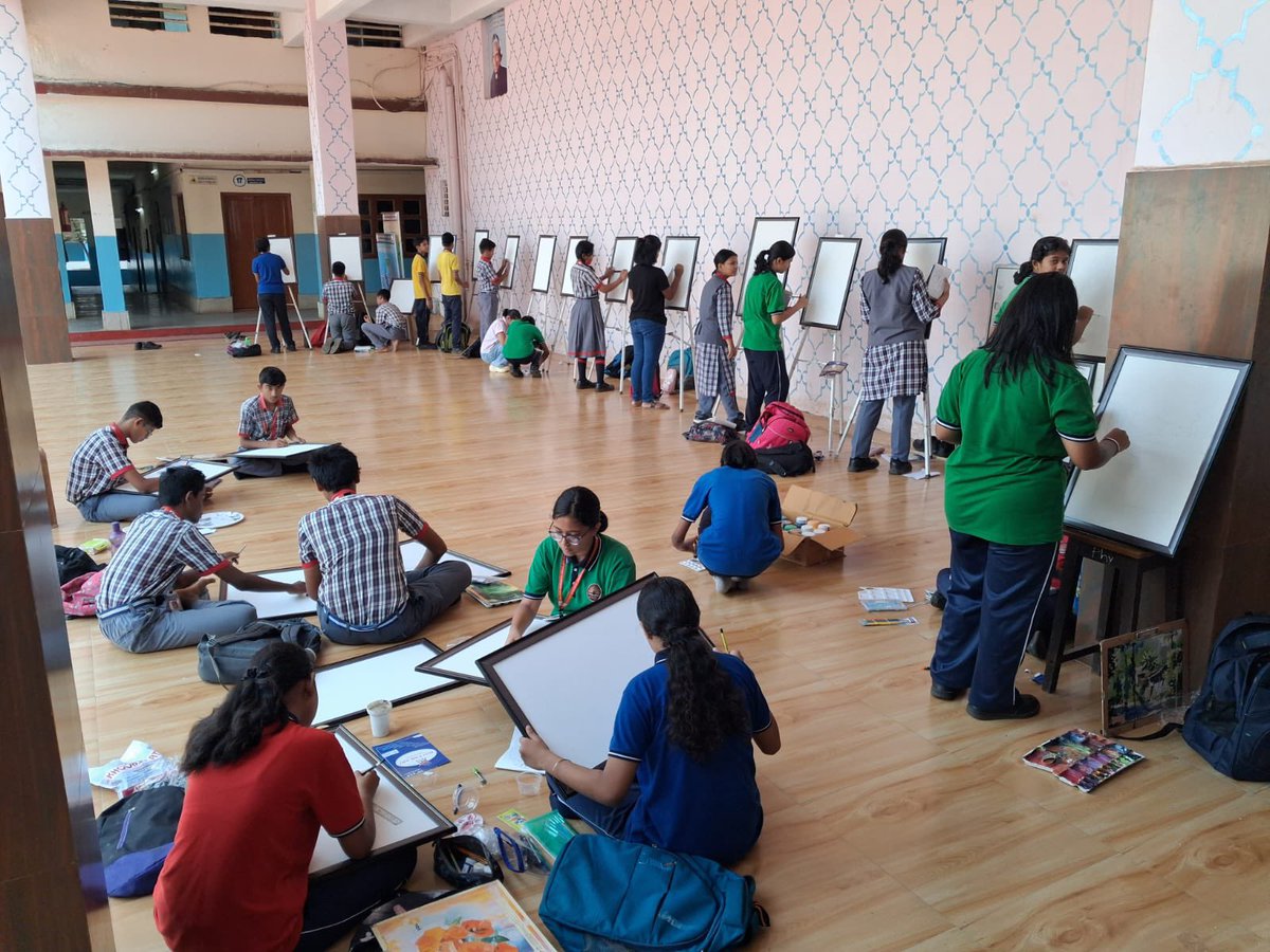 Holiday vibes, yet the spirit of learning shines bright.
Even on a second Saturday &amp; Sunday, our students enthusiastically engaged in an art workshop alongside their teachers, bringing creativity to life. True passion knows no छुट्टी.