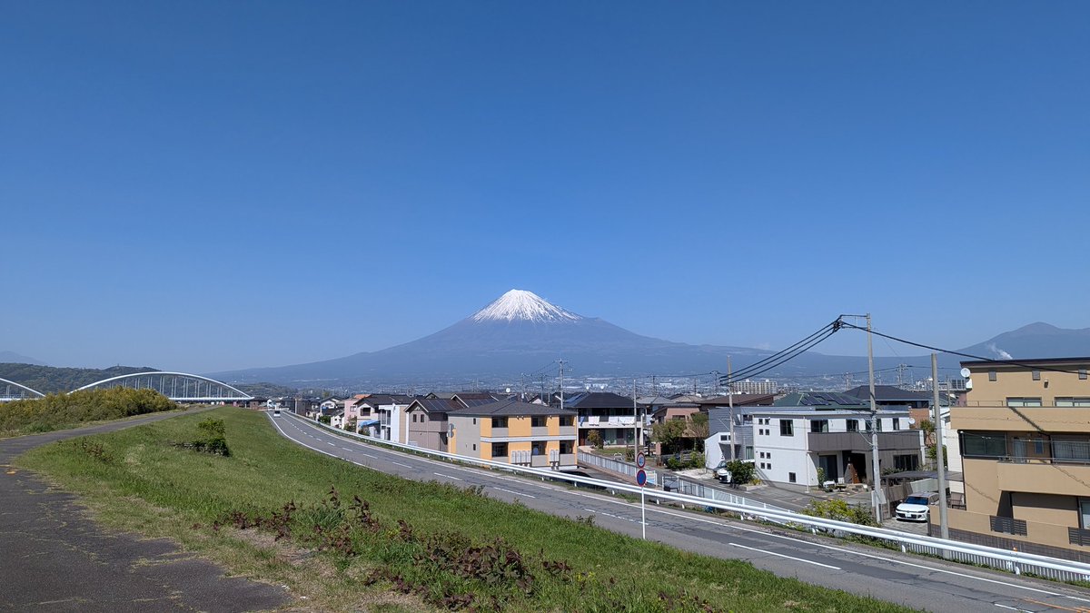 Daks180's tweet photo. いい天気だ https://t.co/DiRzgQRSWO