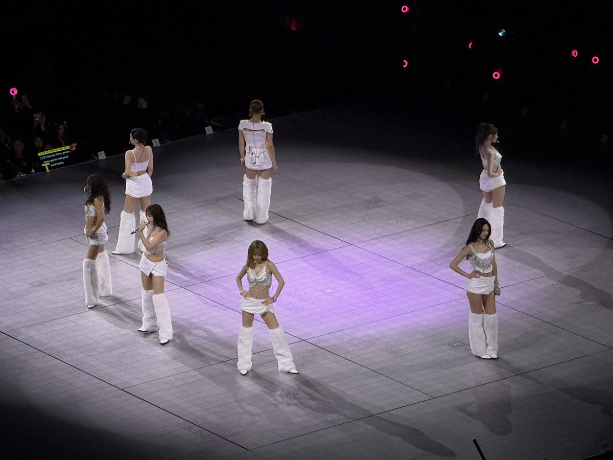 sarah ₊˚⊹ ᰔ tweet media