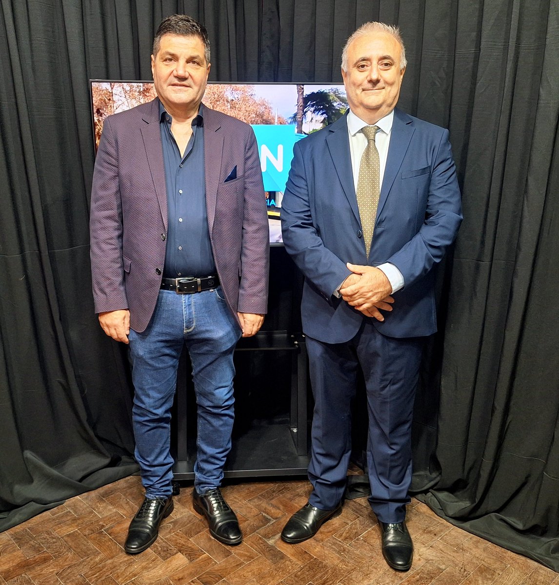 Hoy, a las 19 horas, por #TelevisiónRegional (#Canal 19 #Analógico y #Canal 6 #Digital de #Cablevisión), dialogaremos con #JorgeSimón, ex Secretario de Finanzas de la provincia de Santa Fe y Especialista en Tributación y con #SantiagoTamous, Economista y Analista de Mercados.