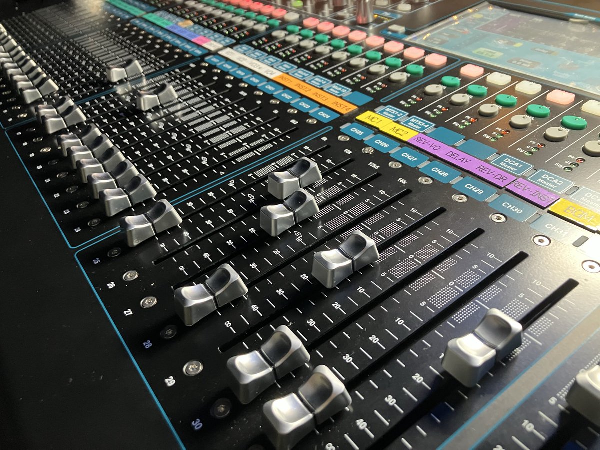 crewstudio tweet media